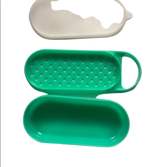 Tupperware Jadeite Vintage Oval Cheese Grater With Lid Food Storage Container - Picture 11 of 11